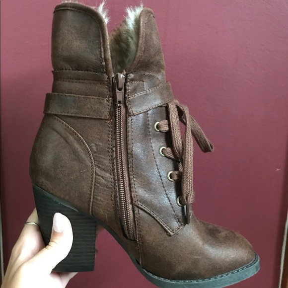 Cute Fur Booties - Picture 4 of 4